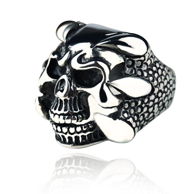 Menacing Skull Ring