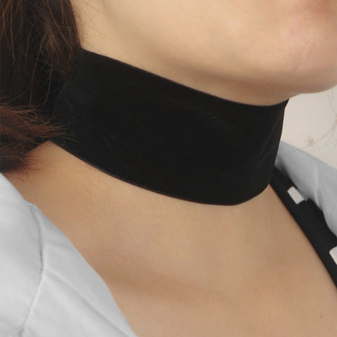 Velvet Ribbon Choker